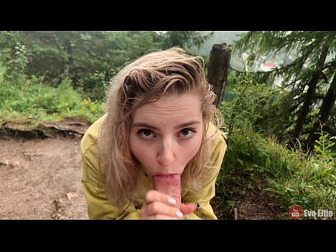 ❤️ Meedchen drénkt kum no engem ëffentleche Blowjob - Eva Elfi ☑ Sexvideo bei eis ❌