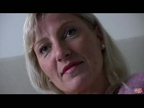 ❤️ D'Mamm, déi mir all gefuckt hunn ... Dame, behuelen Iech! ☑ Sexvideo bei eis ❌